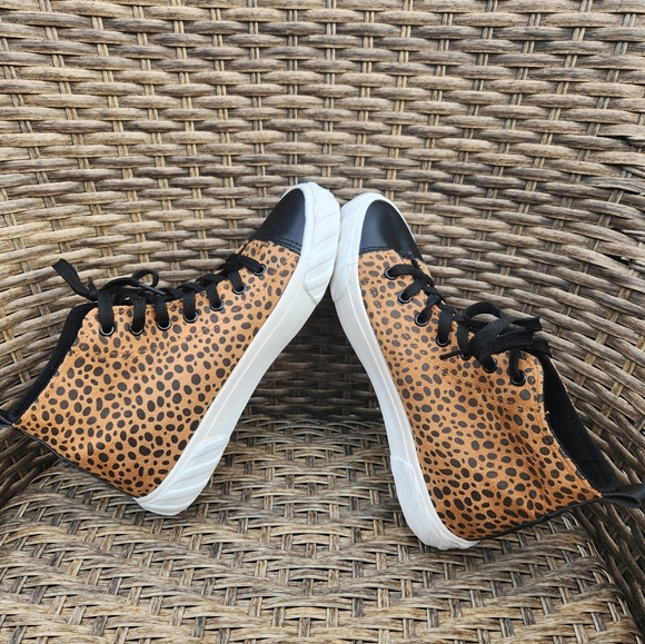 OLIVIA MILLER leopard print tennis shoes - Picture 7 of 9